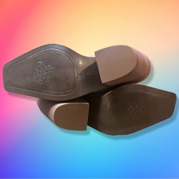 NWOT VINCE CAMUTO GRADESHA SNAKESKIN BOOTIES - 9 WOMENS - Picture 12 of 12